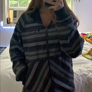 PATAGONIA ZIP UP SWEATSHIRT
